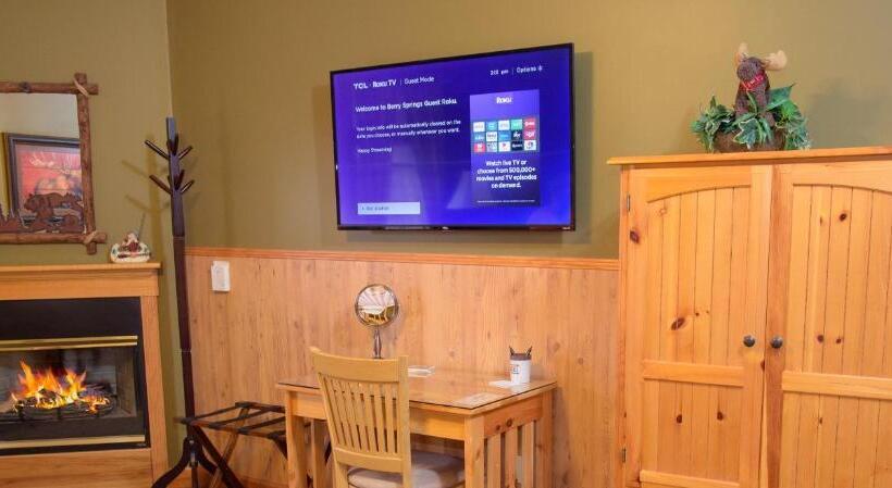 酒店 Berry Springs Lodge