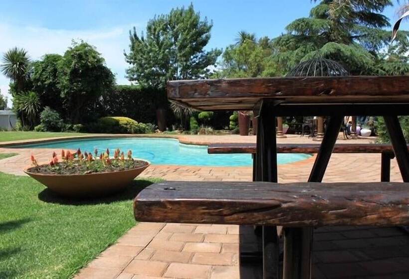 Отель Birdsong Guest House