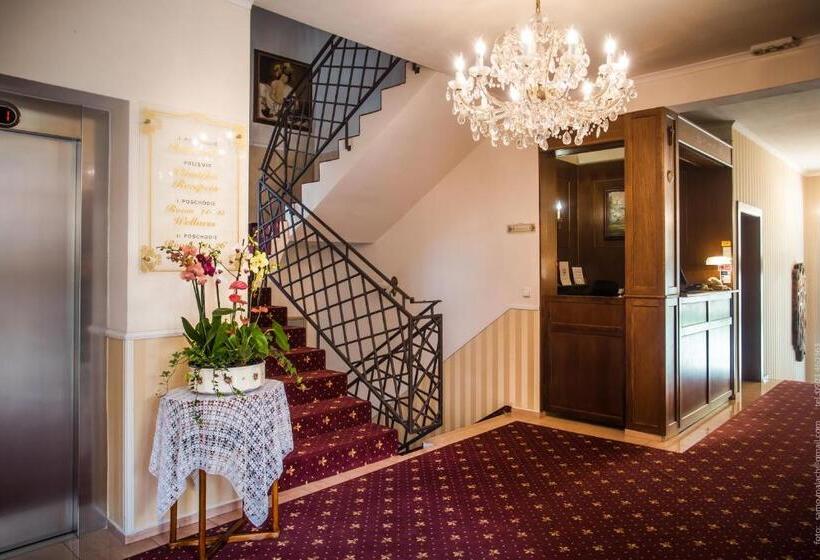 호텔 Bojnicky Vinny Dom