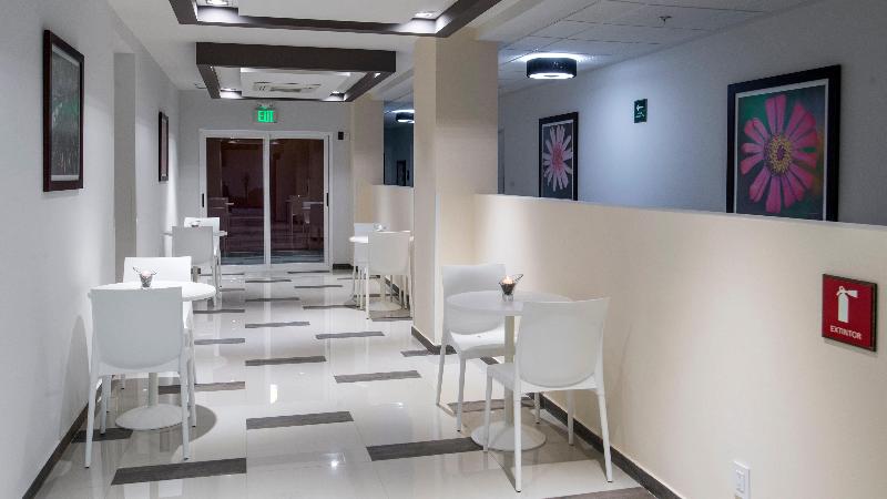 فندق Candlewood Suites   Queretaro Juriquilla, An Ihg