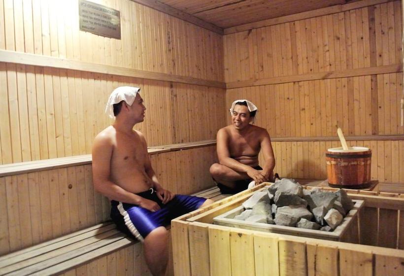 Отель Claro Kendari