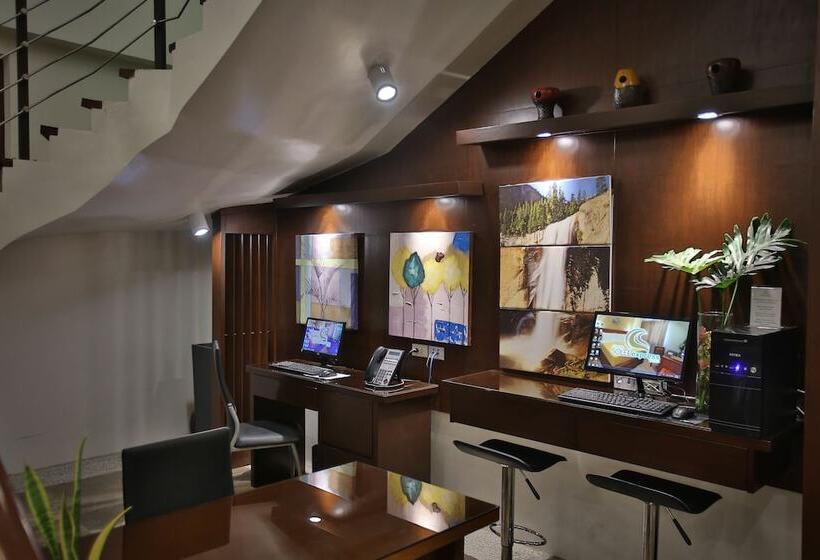 هتل Coron Soleil Garden Resort