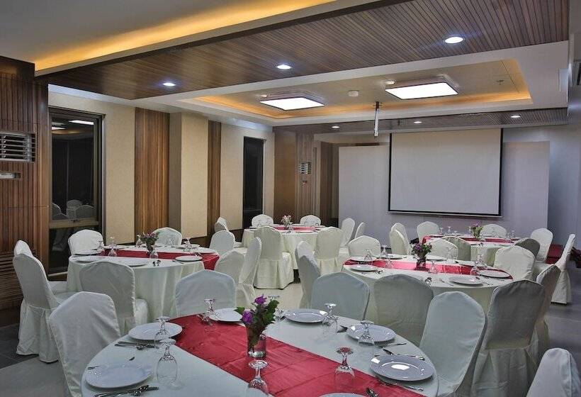 هتل Coron Soleil Garden Resort