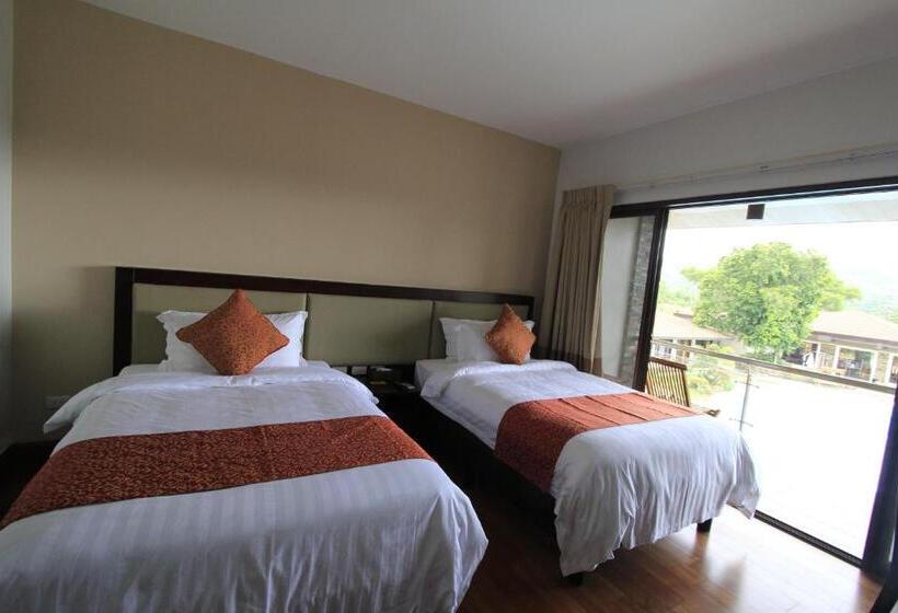 هتل Coron Soleil Garden Resort