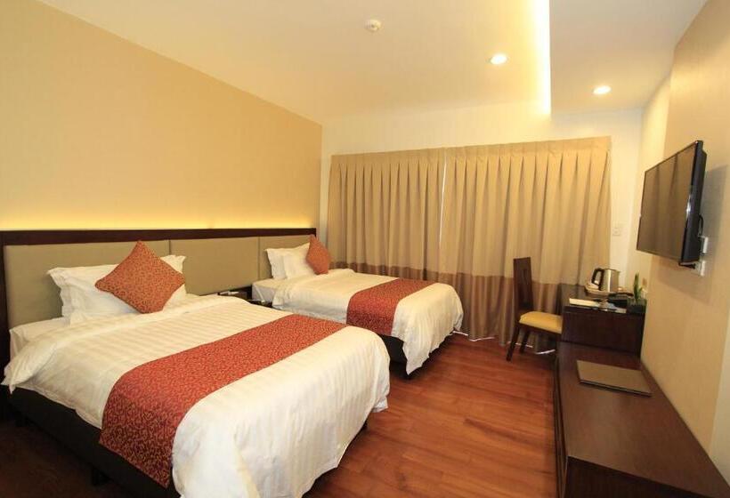 هتل Coron Soleil Garden Resort