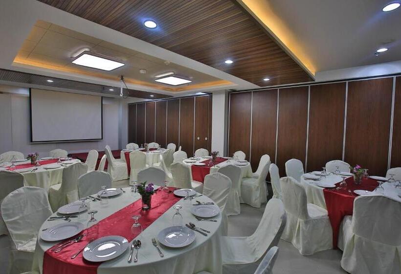 هتل Coron Soleil Garden Resort