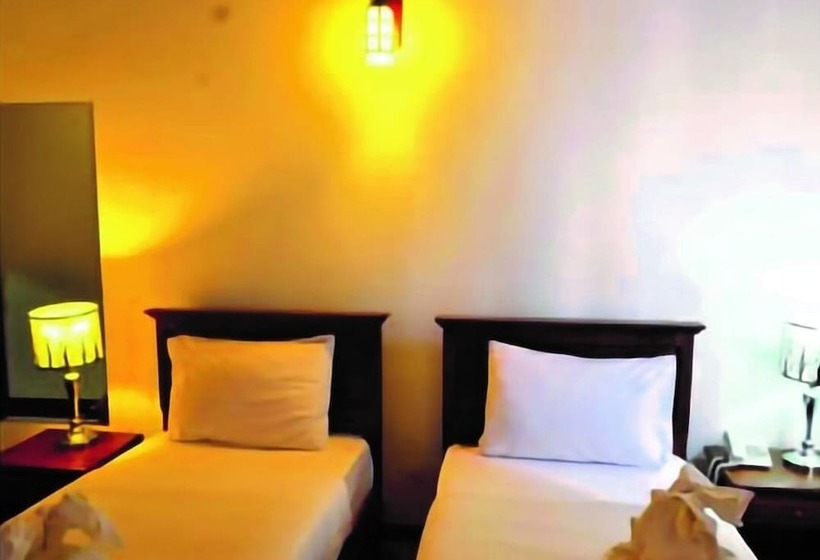 Отель Daffodil S