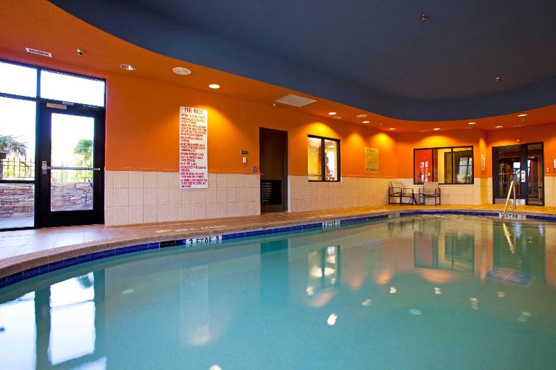 فندق Fairfield Inn & Suites By Marriott Atlanta Stockbridge