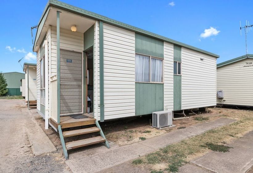 בית מלון כפרי Benalla Tourist Park