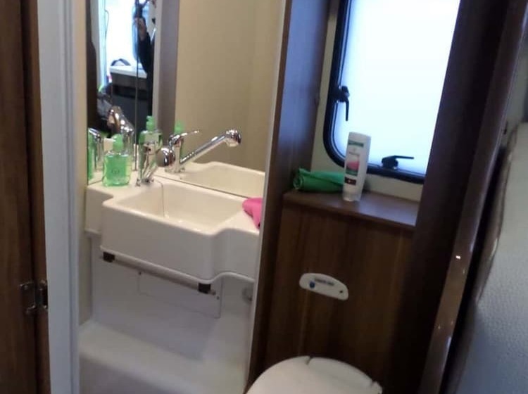 Отель Go Outdoors Motor Home Caravan Park