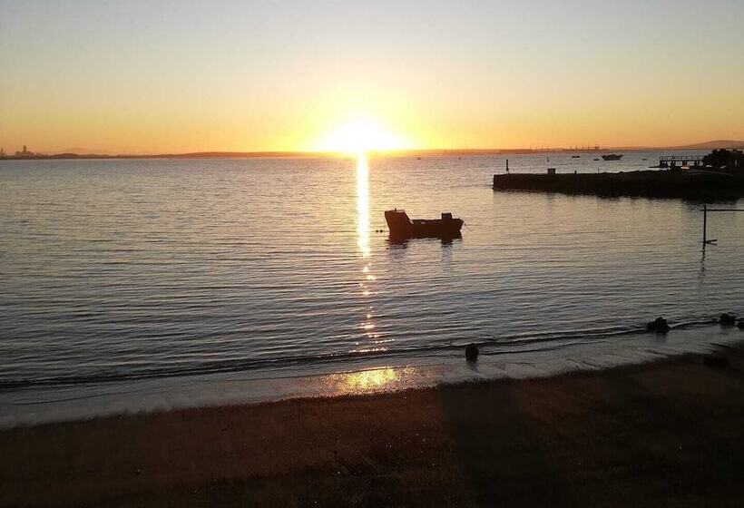 בית מלון כפרי Hoedjiesbaai