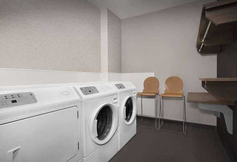 هتل Home2 Suites By Hilton Eugene Downtown University Area