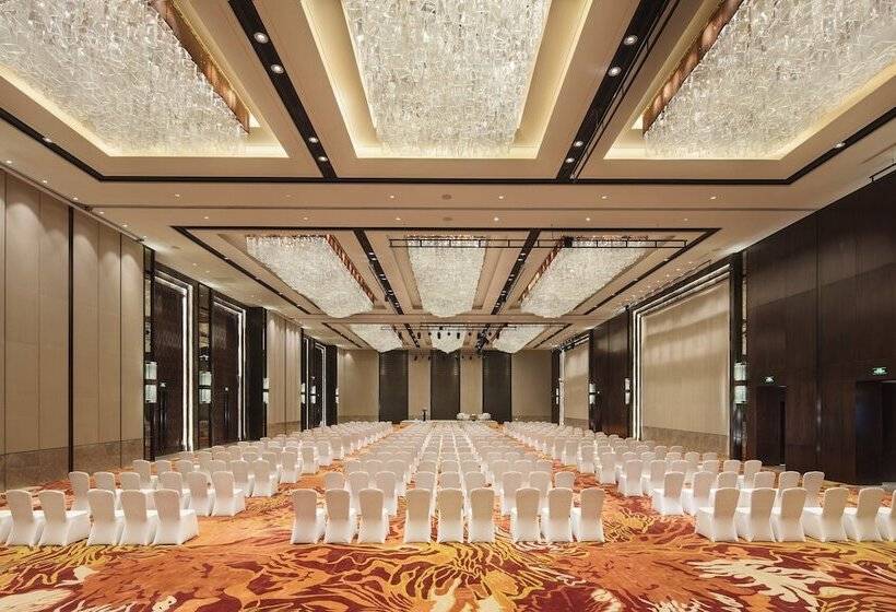 Hualuxe Hotels & Resorts Zhangjiakou, An Ihg