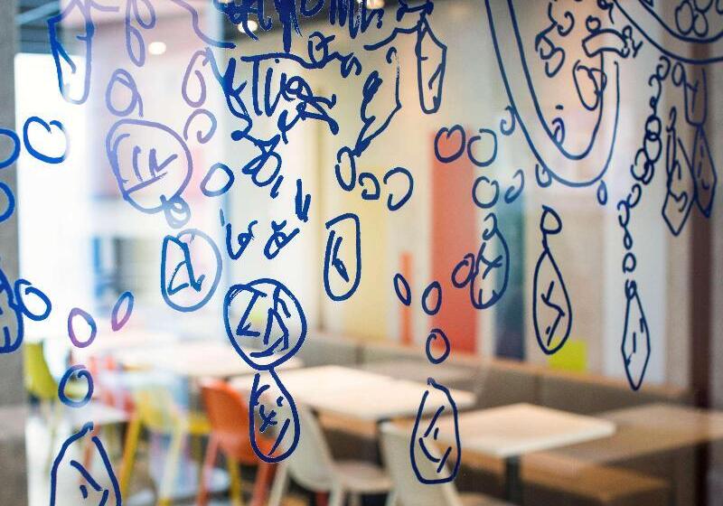 ホテル Ibis Budget Saint Quentin Yvelines   Vélodrome