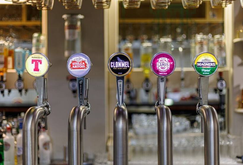 Отель Kilmorey Arms