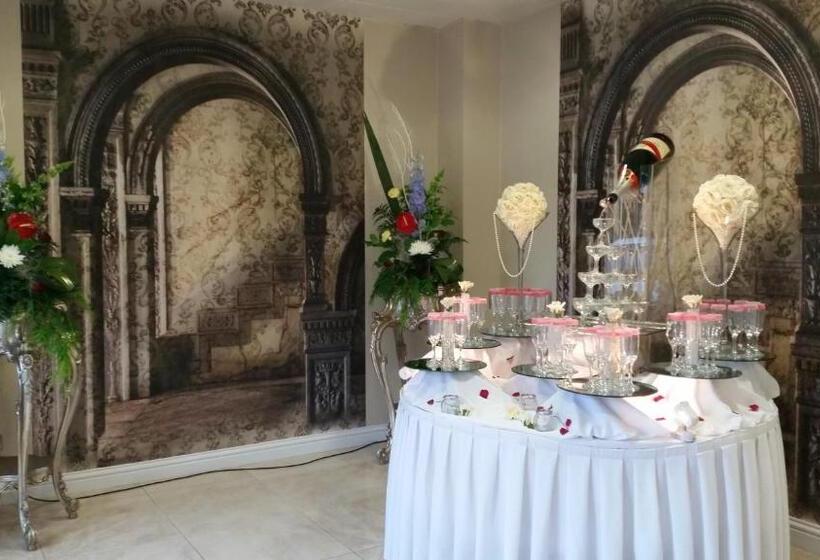 Отель Kilmorey Arms