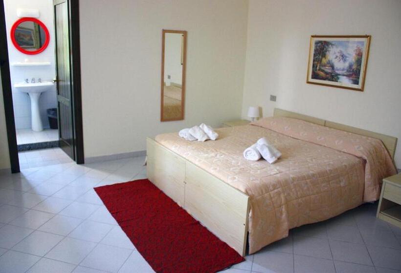 בית מלון כפרי La Pineta