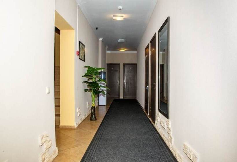 هتل Marton Rokossovskogo