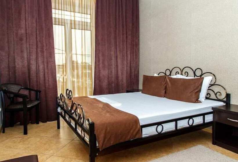 هتل Marton Rokossovskogo