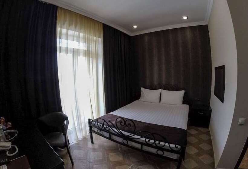 هتل Marton Rokossovskogo