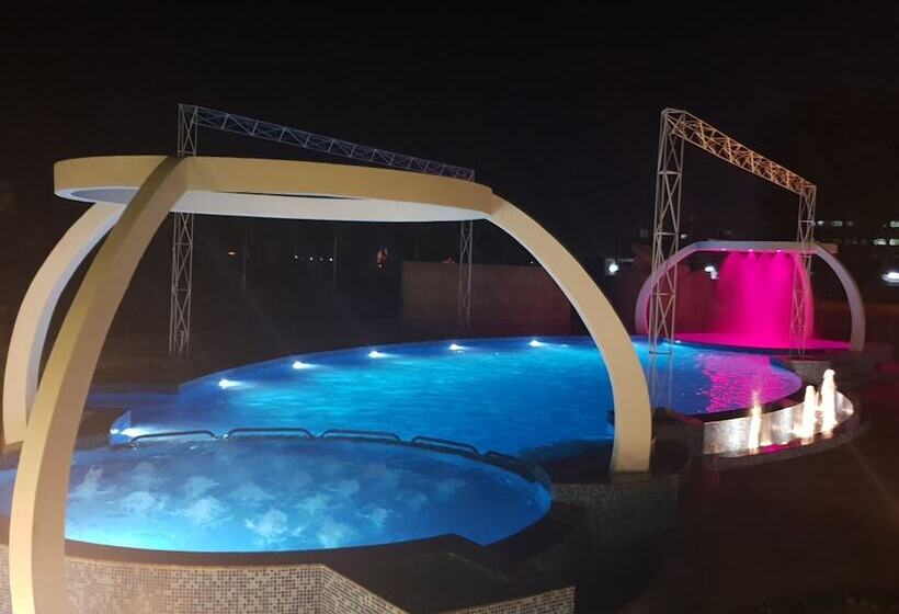 Отель Mittal Avenue & Paradise