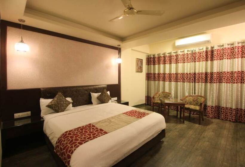 Отель Mittal Avenue & Paradise