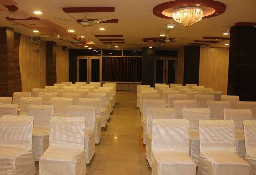 Отель Muskan Palace