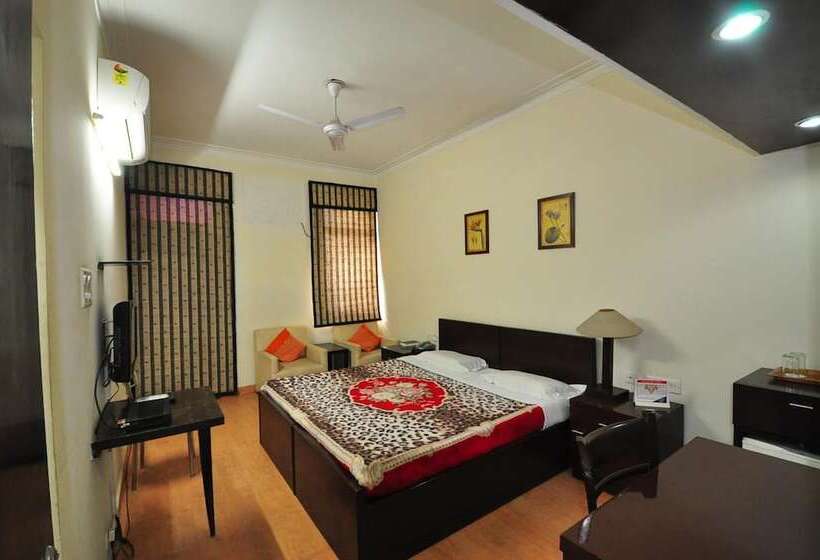 Отель New Delhi Ymca Tourist Hostel