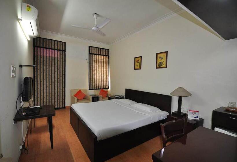 Отель New Delhi Ymca Tourist Hostel
