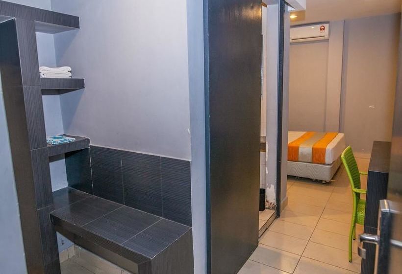 ホテル Oyo Rooms Center Point Mall