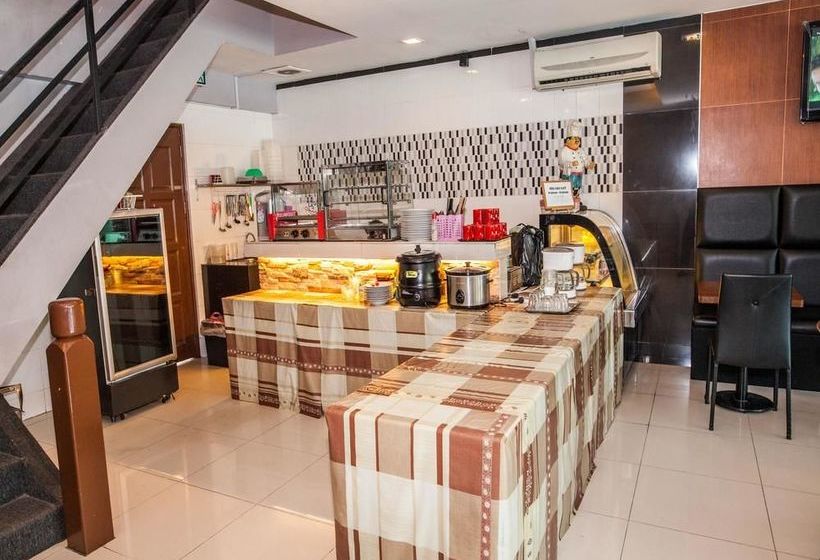 ホテル Oyo Rooms Center Point Mall