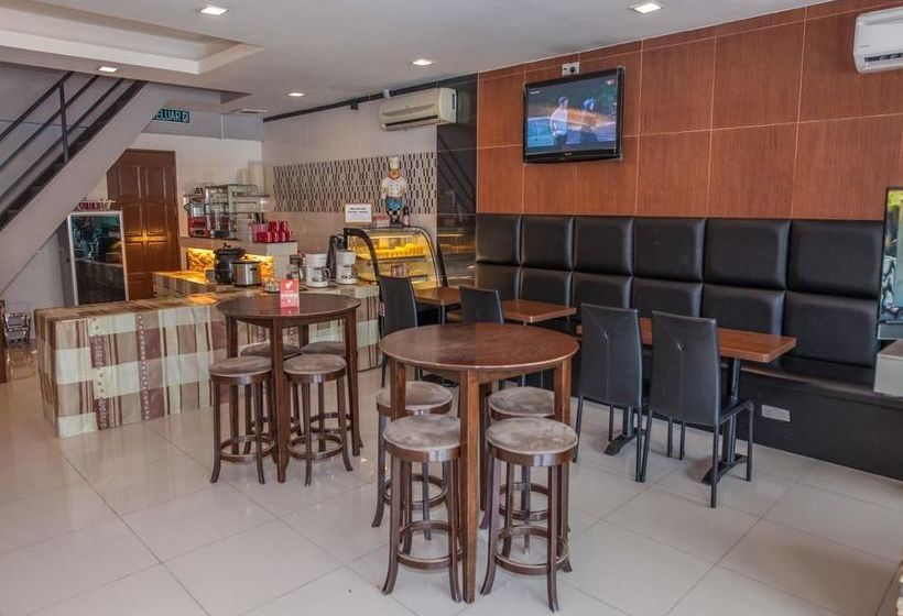 ホテル Oyo Rooms Center Point Mall