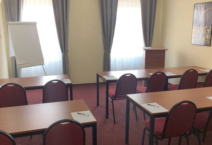 Отель Pension Village