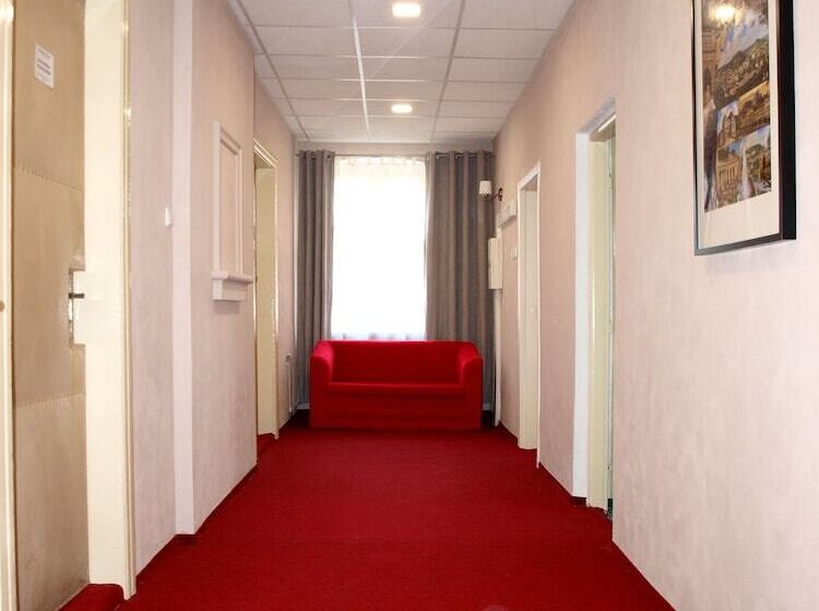 Отель Pension Village