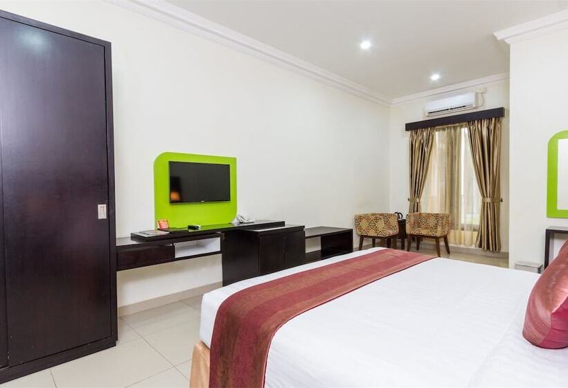 호텔 Reddoorz Plus @ Shri Lakshmi Seminyak