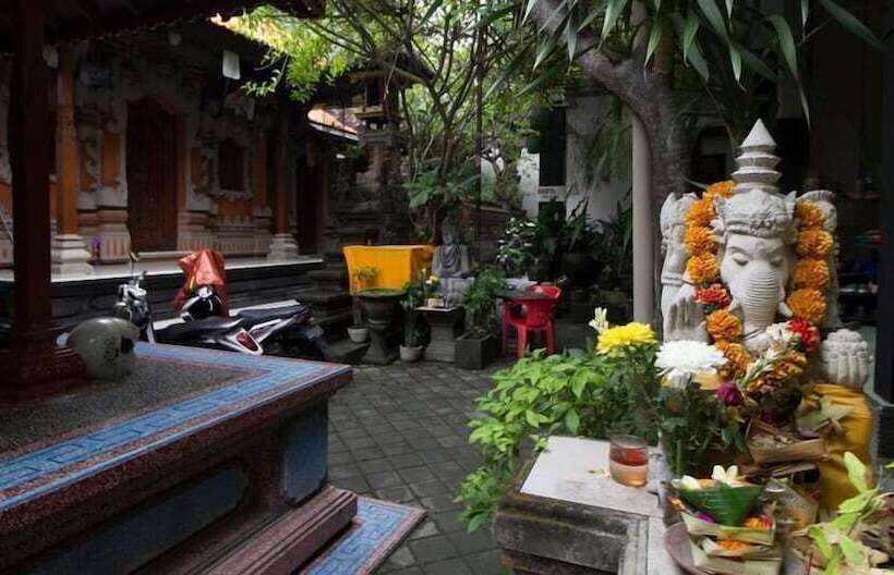 Отель Poppies Cottages On Two