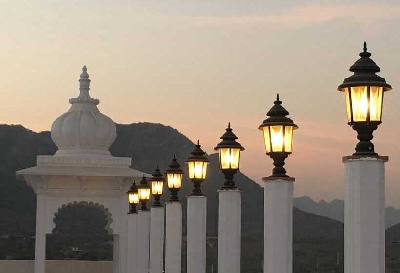 هتل Regenta Central Mewargarh, Near Biological Park