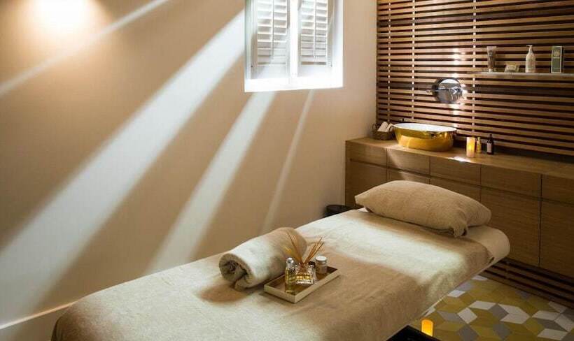 هتل Regenta Central Mewargarh, Near Biological Park