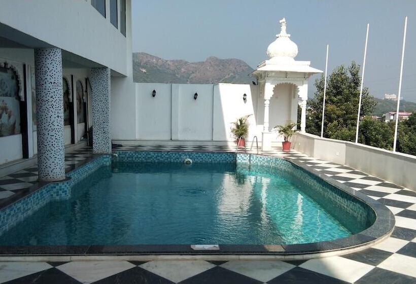 هتل Regenta Central Mewargarh, Near Biological Park