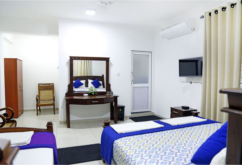 בית מלון כפרי Ronaka Airport Transit