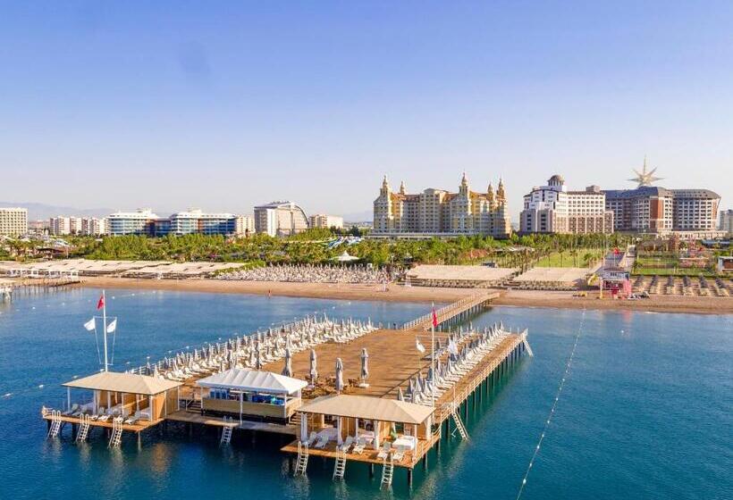 هتل Royal Seginus