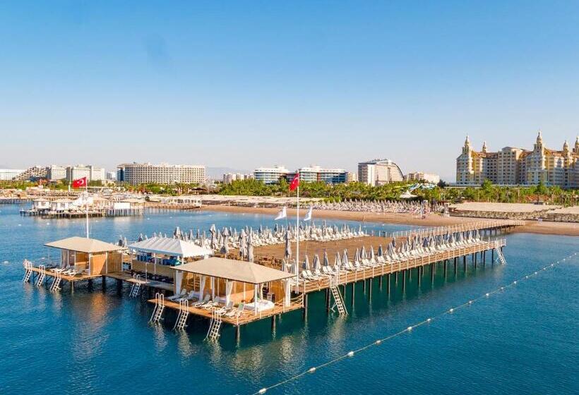 هتل Royal Seginus