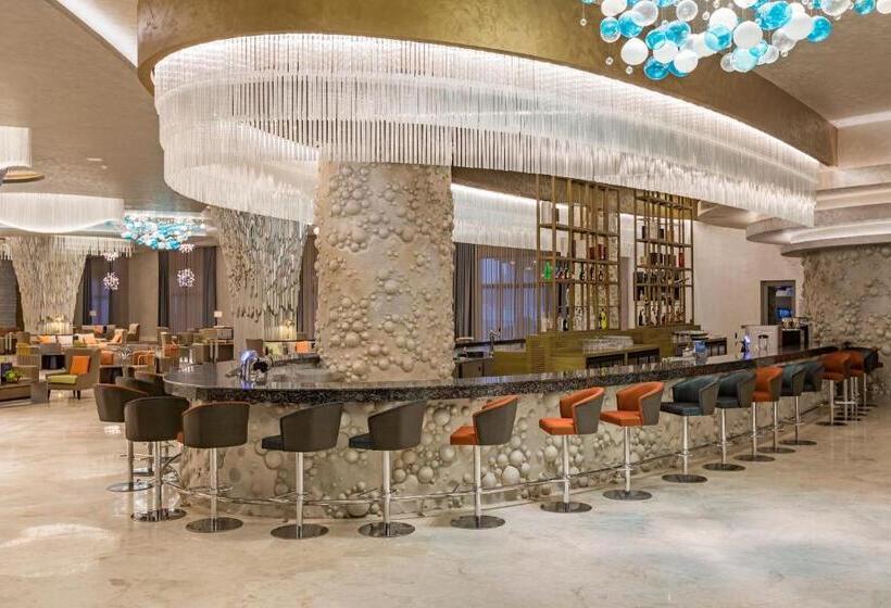 هتل Royal Seginus