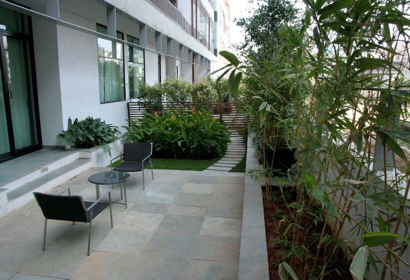 בית מלון כפרי Sarovar Portico Outer Ring Road