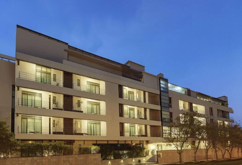 ホテル Sarovar Portico Outer Ring Road