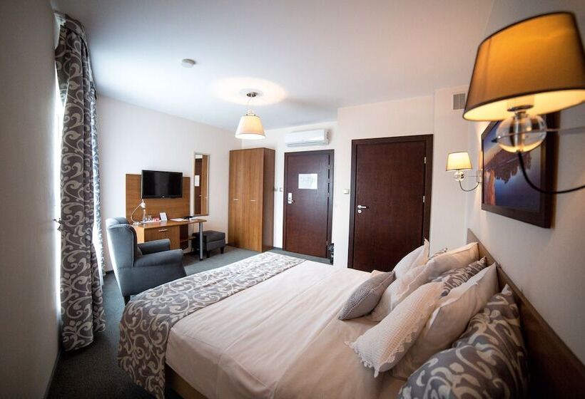 هتل Sokołowska Airport Modlin