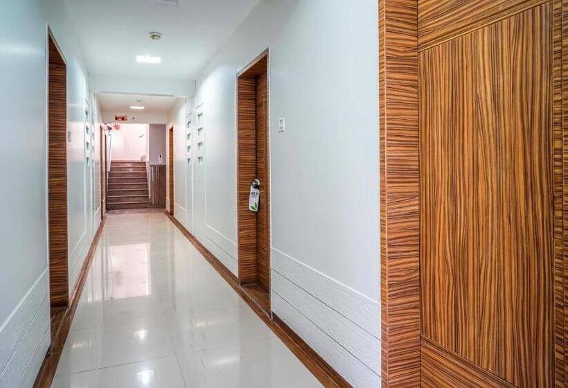 Отель Sonia Cidco