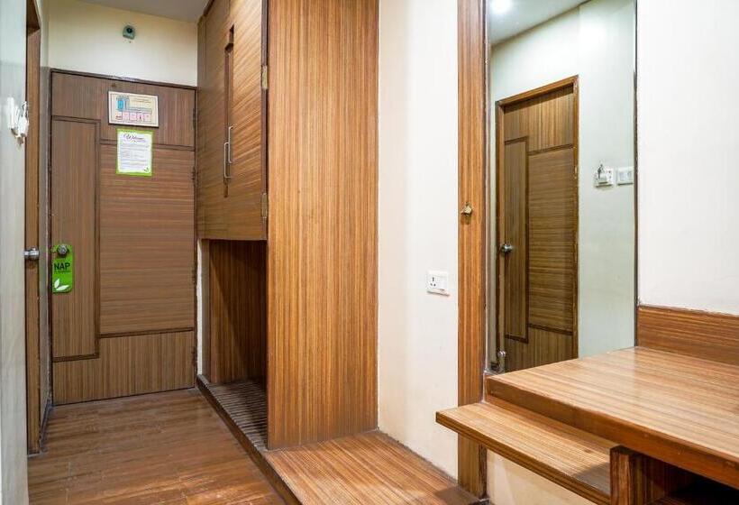 Отель Sonia Cidco