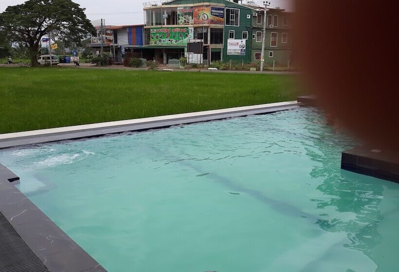 ホテル Traveller S Home