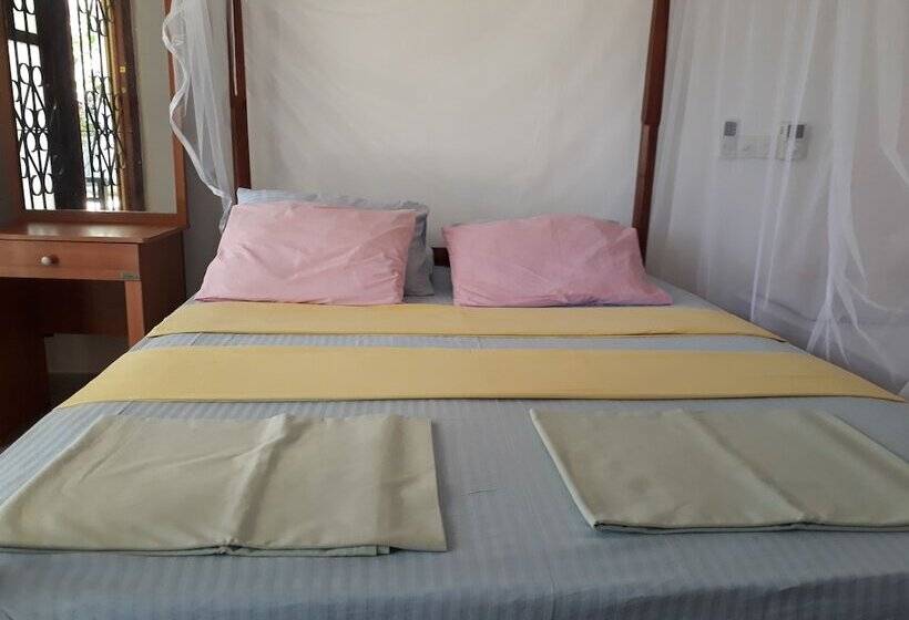 ホテル Traveller S Home